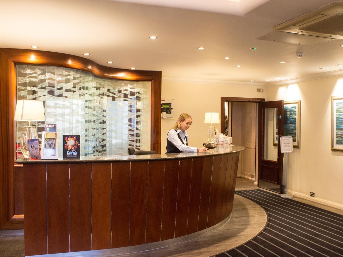 Harbour Heights 4*