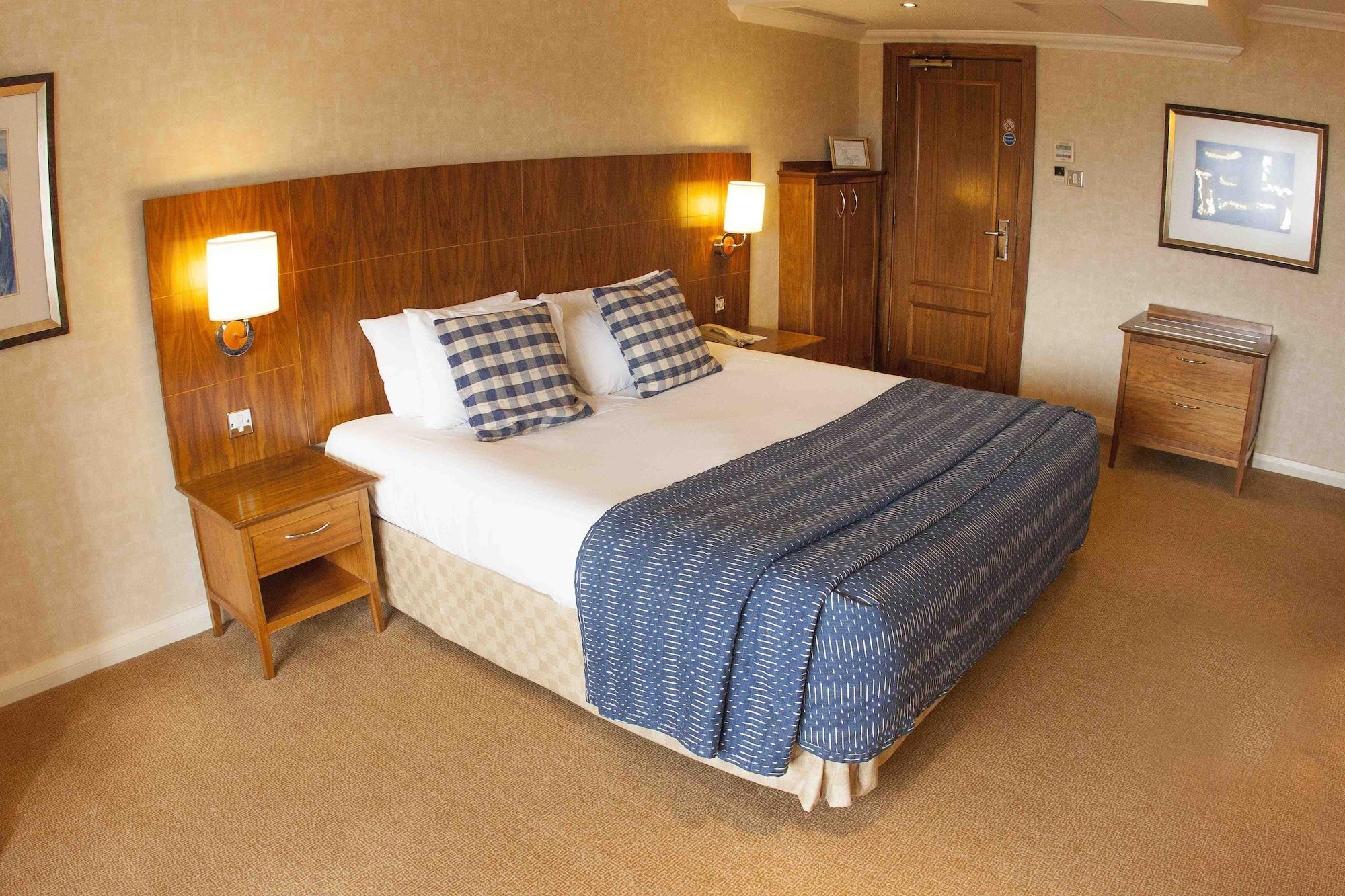 Harbour Heights 4* Пул